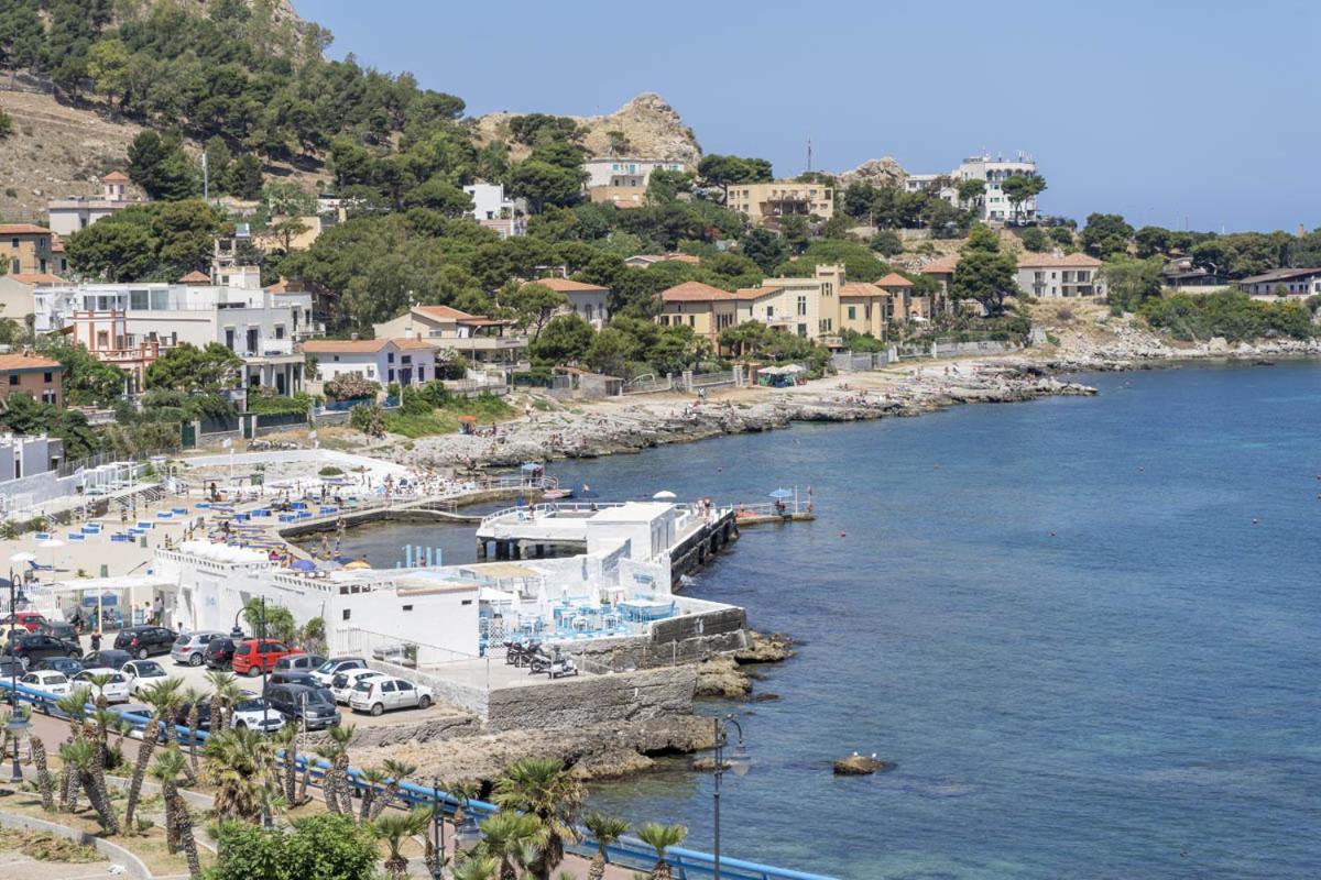 B&B Una Terrazza Sul Golfo Di สเฟอร์ราคาวาลโล ภายนอก รูปภาพ