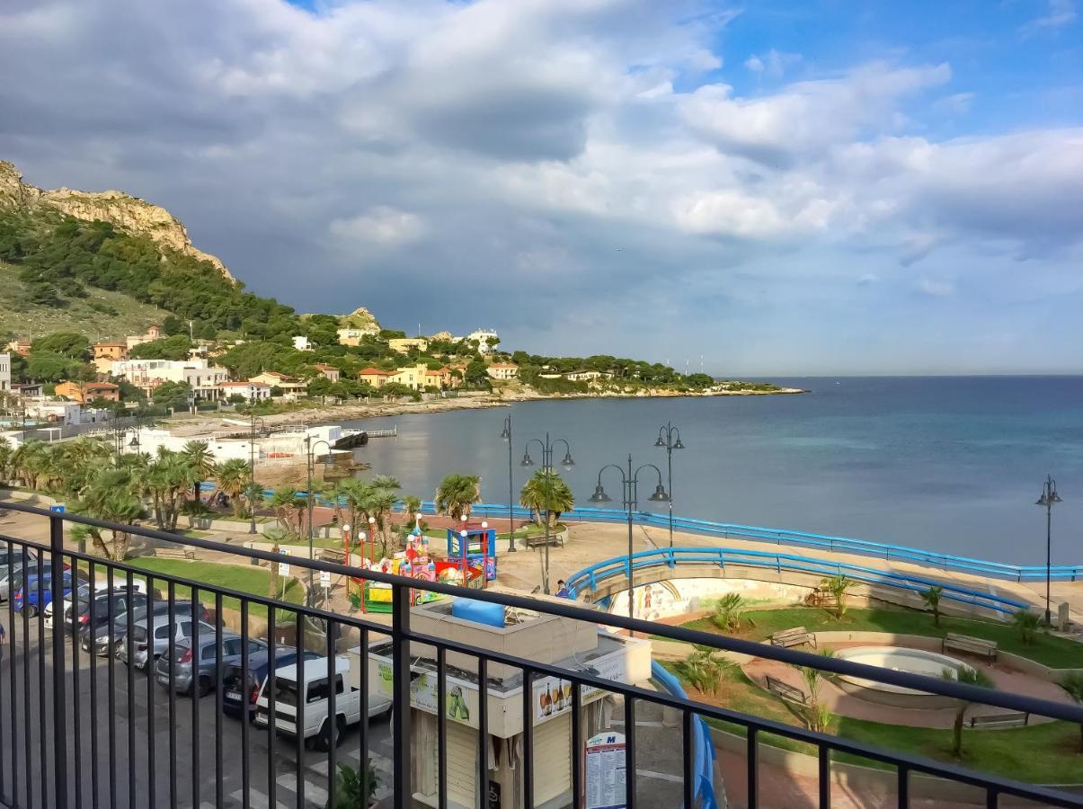 B&B Una Terrazza Sul Golfo Di สเฟอร์ราคาวาลโล ภายนอก รูปภาพ