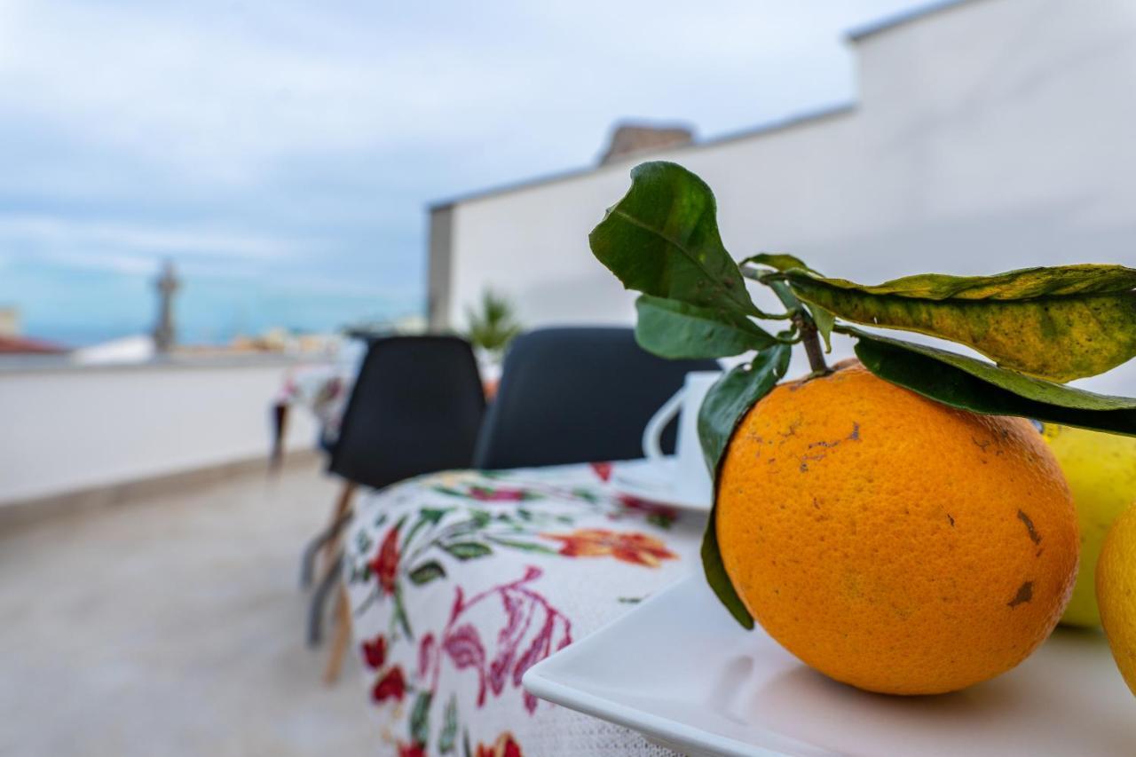B&B Una Terrazza Sul Golfo Di สเฟอร์ราคาวาลโล ภายนอก รูปภาพ