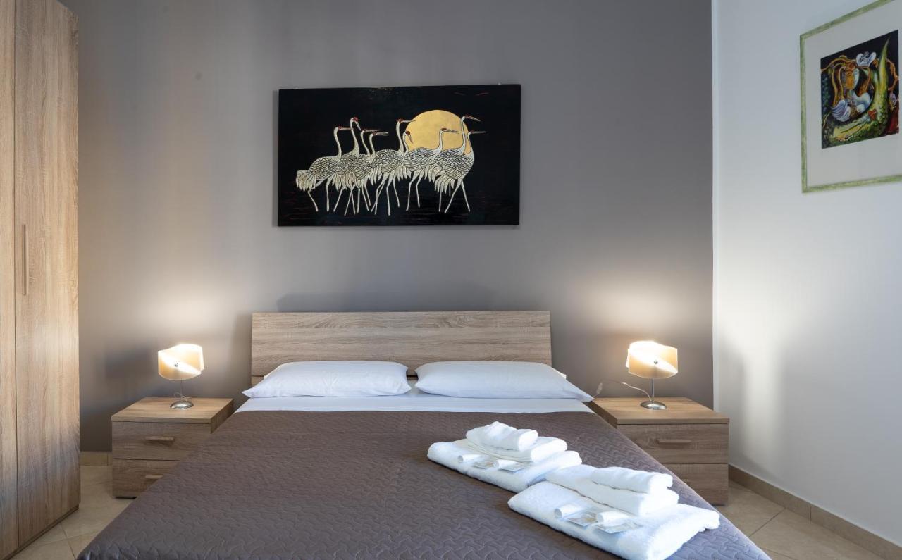 B&B Una Terrazza Sul Golfo Di สเฟอร์ราคาวาลโล ภายนอก รูปภาพ