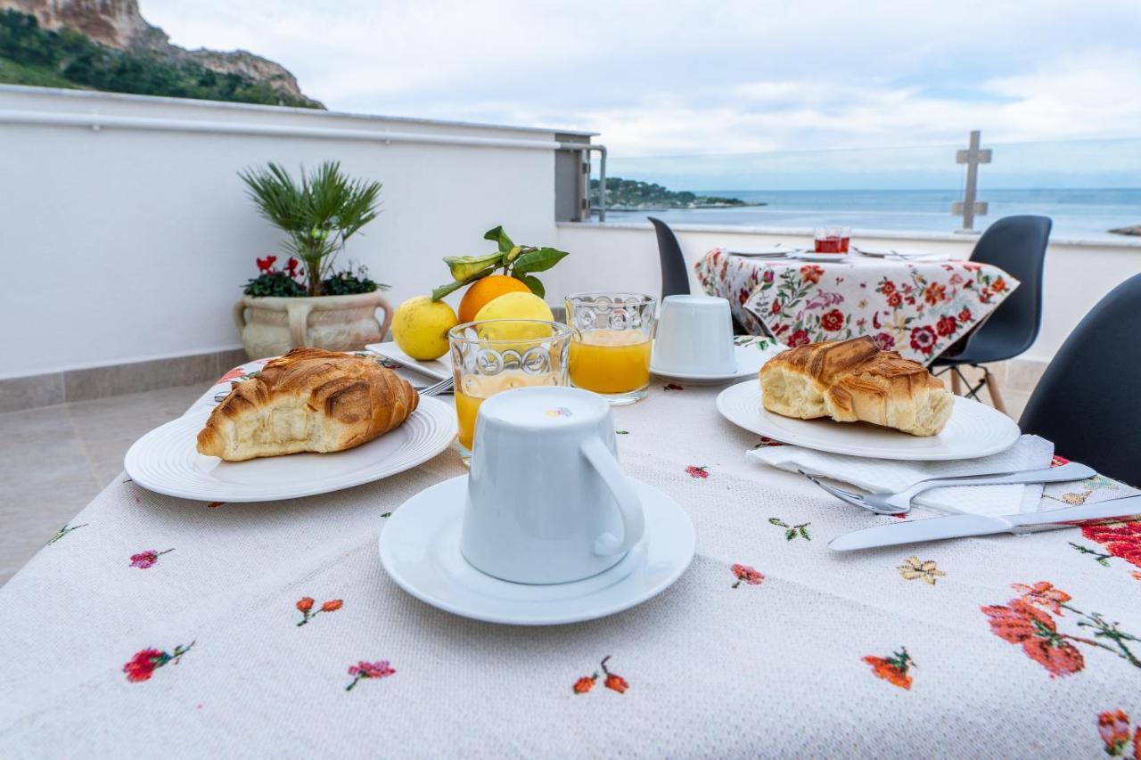 B&B Una Terrazza Sul Golfo Di สเฟอร์ราคาวาลโล ภายนอก รูปภาพ