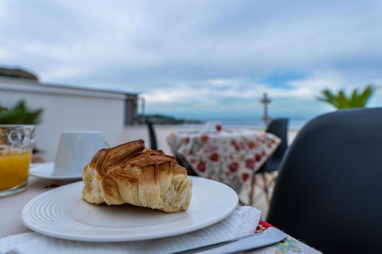 B&B Una Terrazza Sul Golfo Di สเฟอร์ราคาวาลโล ภายนอก รูปภาพ