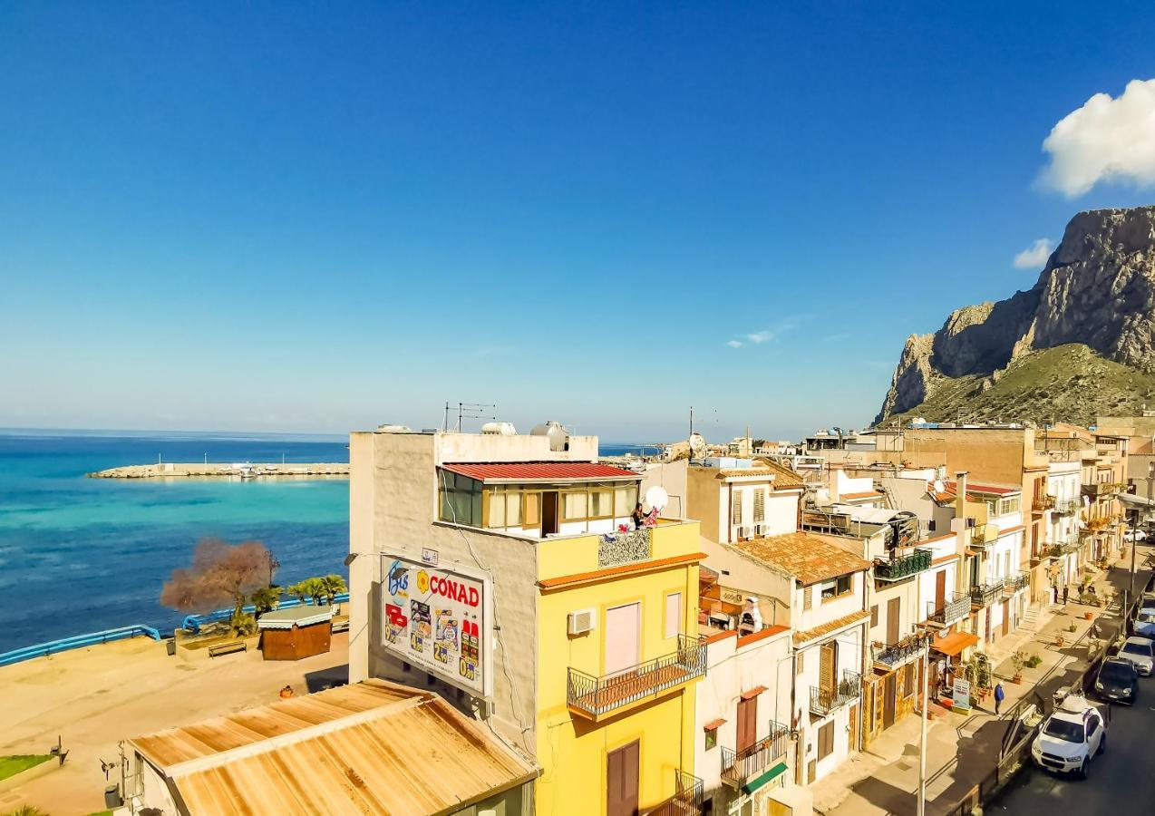 B&B Una Terrazza Sul Golfo Di สเฟอร์ราคาวาลโล ภายนอก รูปภาพ
