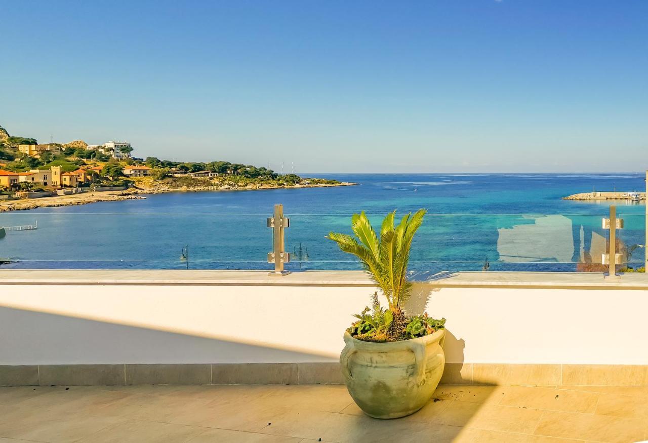 B&B Una Terrazza Sul Golfo Di สเฟอร์ราคาวาลโล ภายนอก รูปภาพ