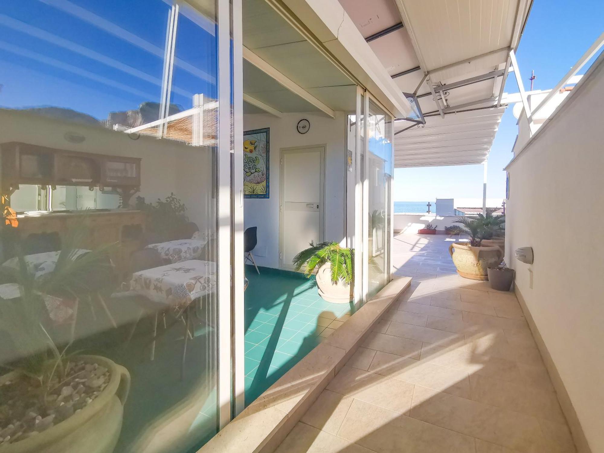 B&B Una Terrazza Sul Golfo Di สเฟอร์ราคาวาลโล ภายนอก รูปภาพ