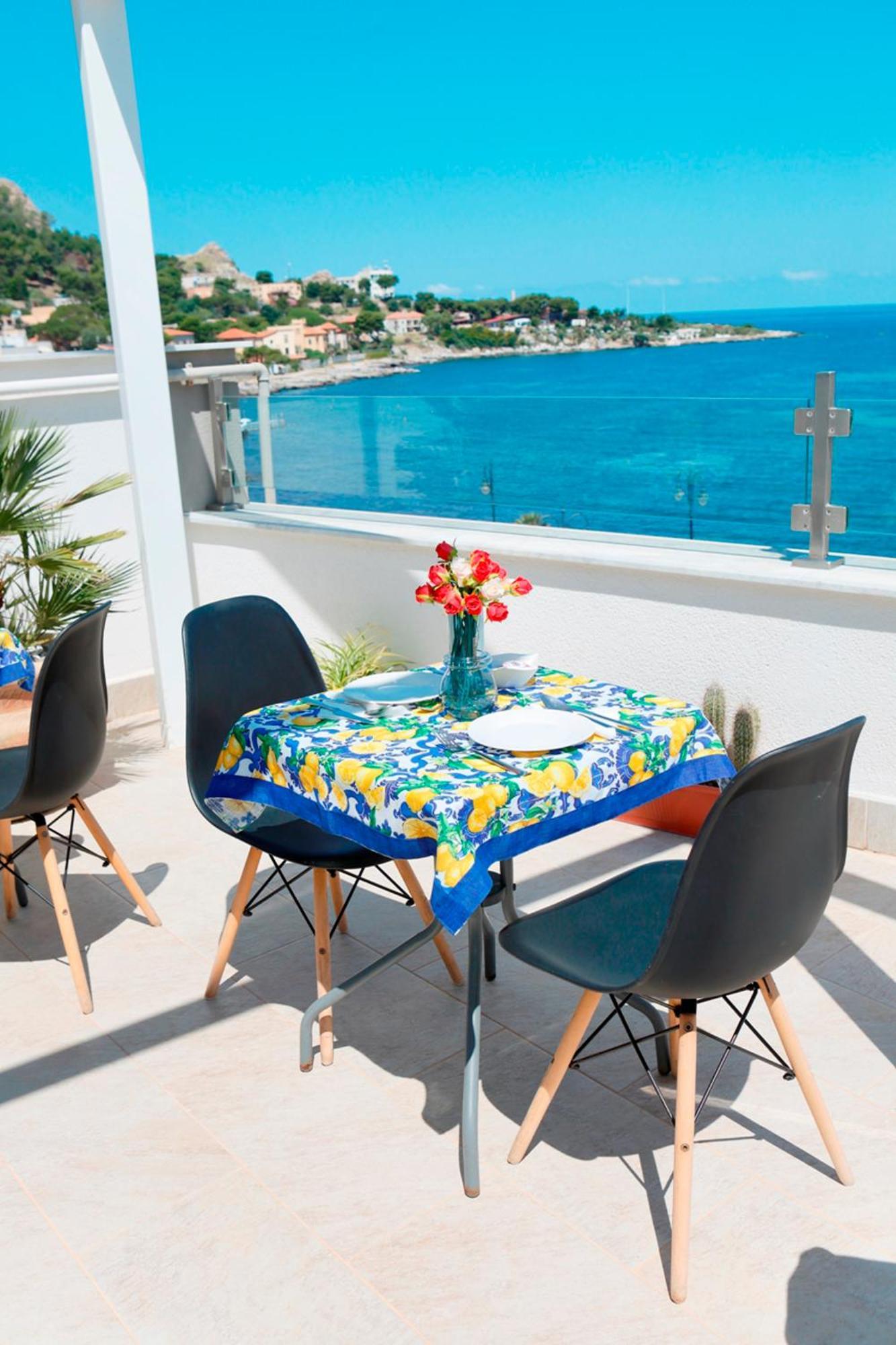 B&B Una Terrazza Sul Golfo Di สเฟอร์ราคาวาลโล ภายนอก รูปภาพ